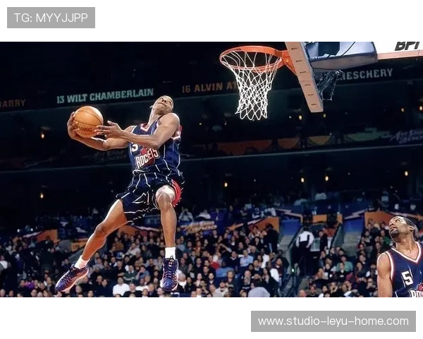 哈基姆·奥拉朱旺篮下脚步多样性明显超越多数内线对手