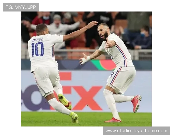 姆巴佩与本泽马：核心角色及战术适配性对比分析