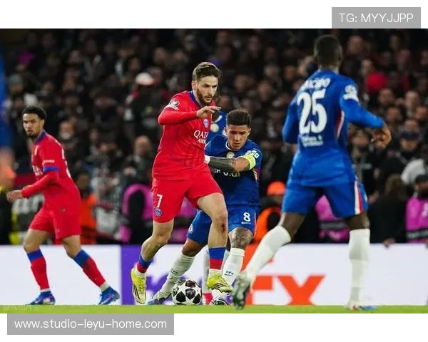 巴黎圣日耳曼近期比赛愈发依赖边路突破，进攻体系变化与中路受阻已逐步体现