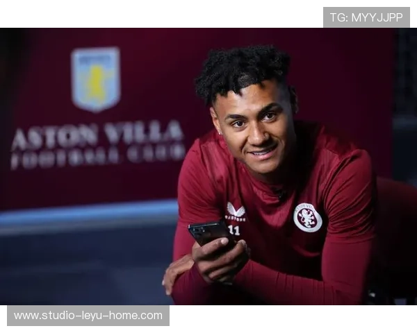 沃特金斯是否依赖体系？战术角色与自主进攻能力分析